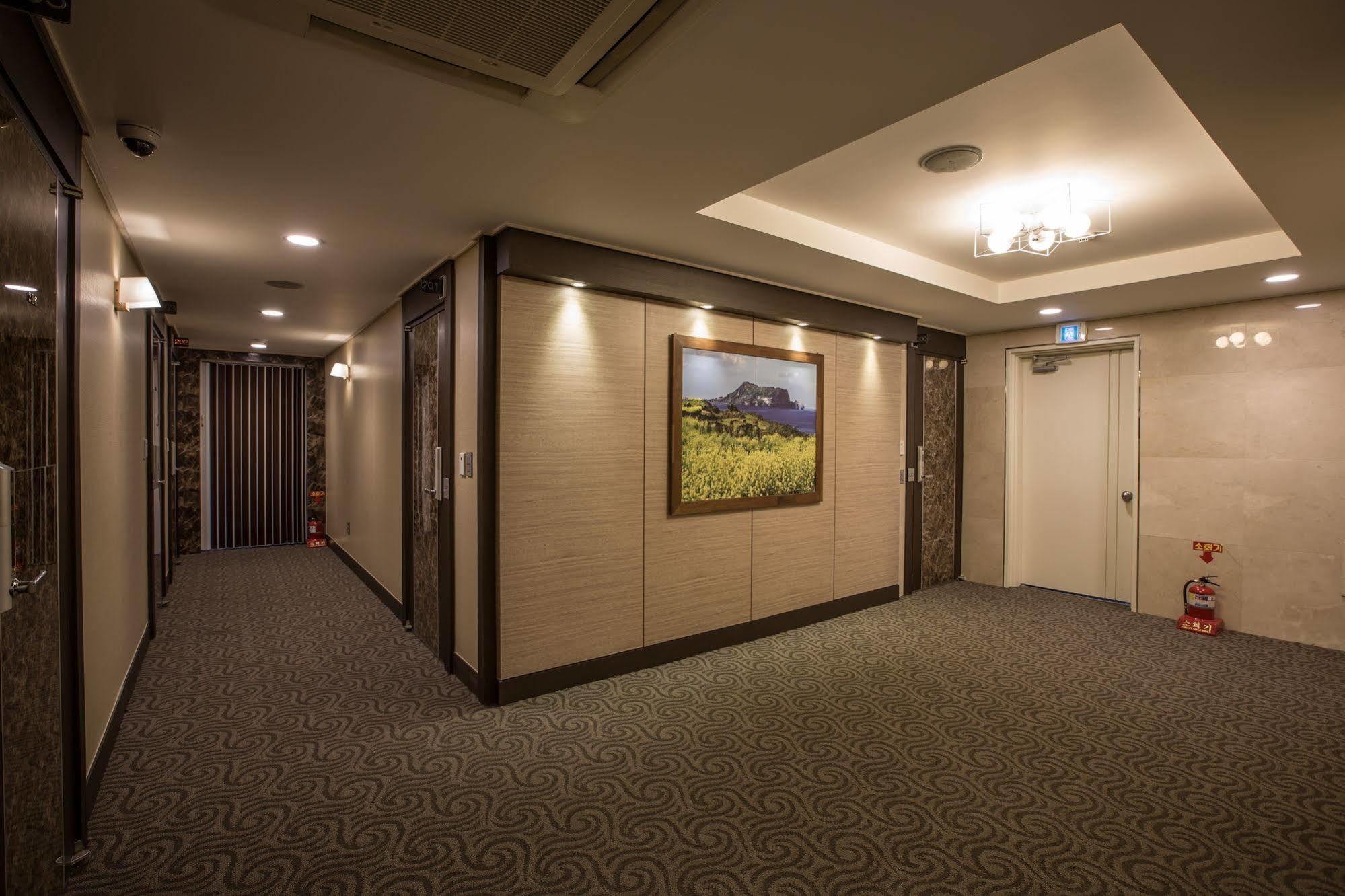 Elin Hotel Jeju Exterior photo